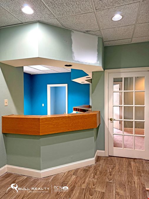 Marietta Office Suites | Five Full-Service Office Suites | ±650 SF to ±2,375 SF