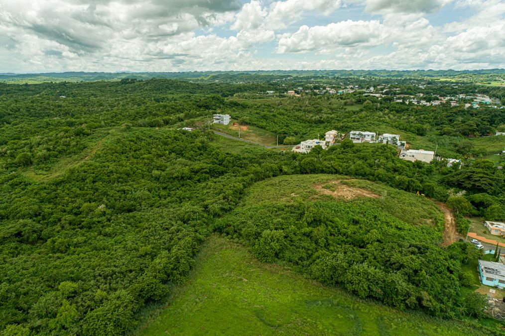 Isabela Hilltop with Ocean Views