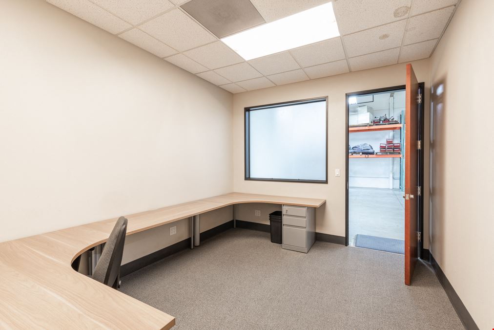 First Class Warehouse & Office Near Highway 101