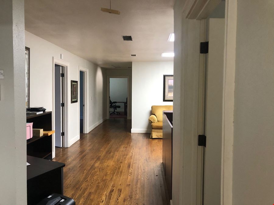 1,939 SF Office Building For Sale