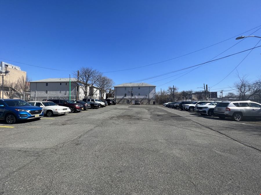 1042 BROAD NEWARK LLC