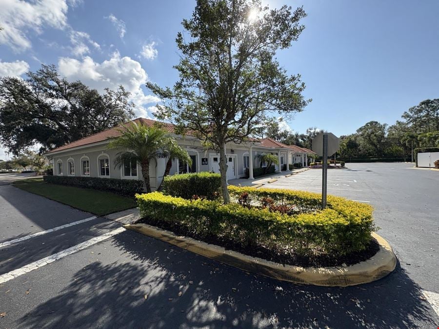 AMAZING INVESTMENT OPPORTUNITY ON UNIVERSITY PKWY.!