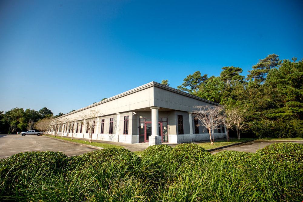 NOW LEASING! New Popps Ferry/Cedar Lake Office Building