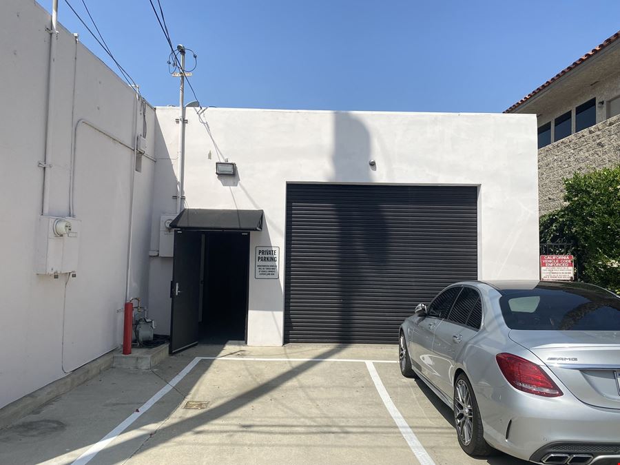 147 E Foothill Blvd