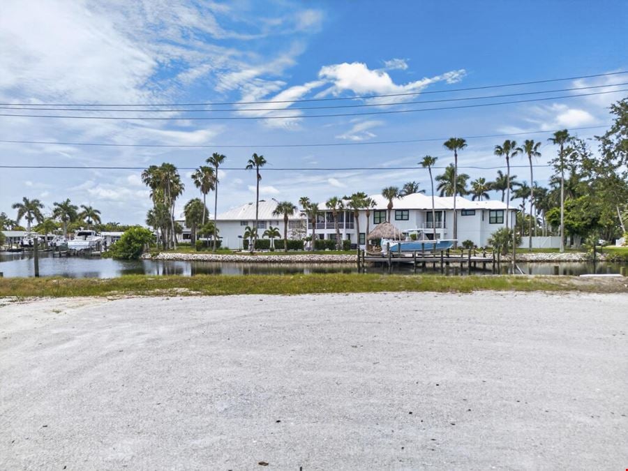 17707 San Carlos Blvd