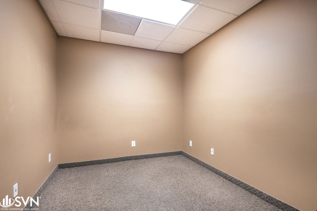 989 SF Office for Lease