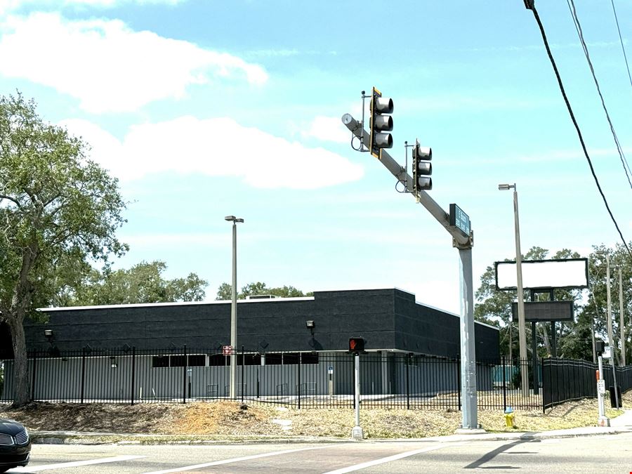 PREMIER TAMPA SHOWROOM- 13,296 SF Freestanding Building 1.42 ACRES  Signalized corner  LED Billboard Signage
