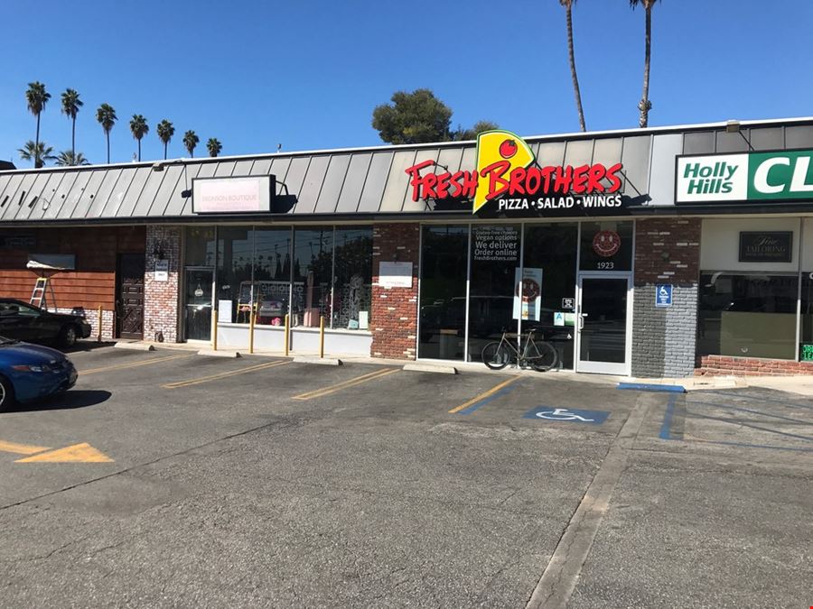 Turn Key Nail Salon in Bustling Hollywood Shopping Center