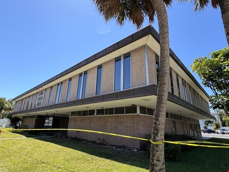 Preview of Office space for Rent at 2700 South Tamiami Trail
