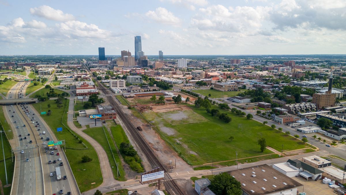 Land in North Automobile Alley