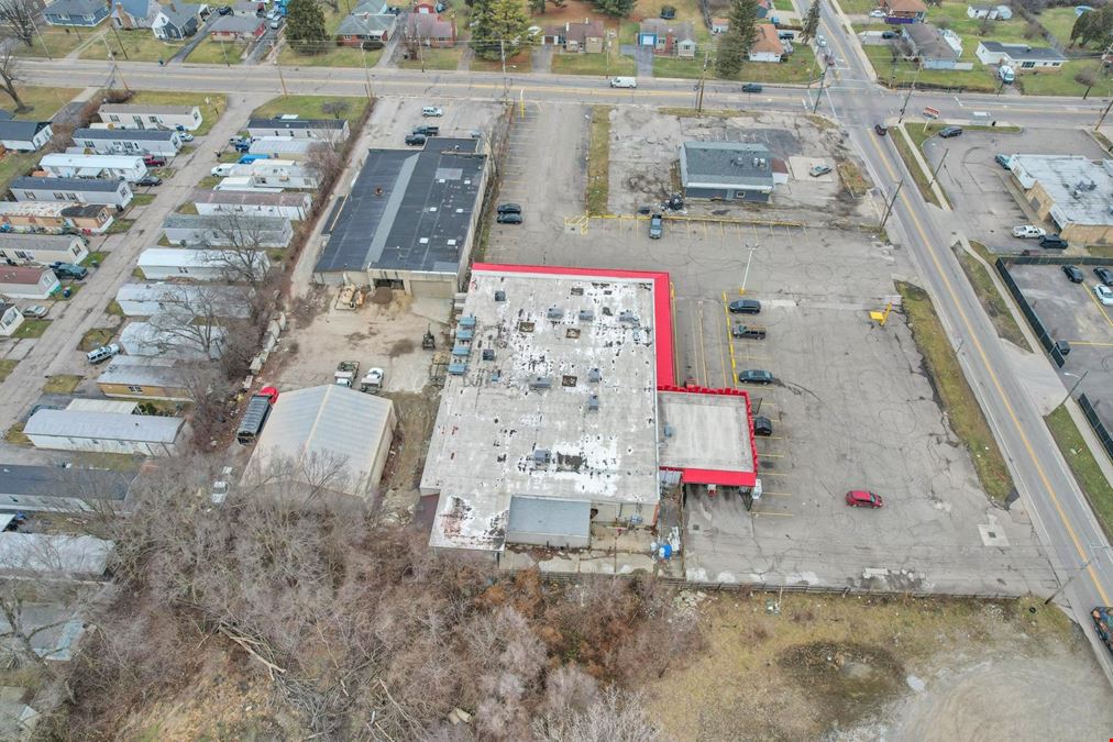 Southside Columbus laundromat, retail space, and drive-thru 1501-1511 Frebis Avenue