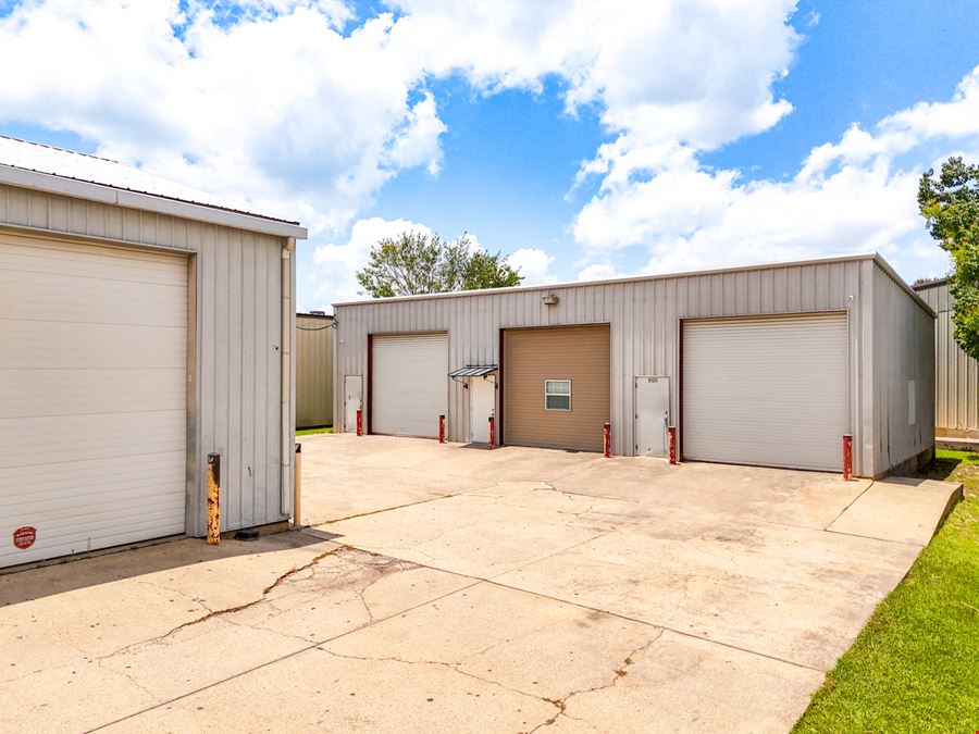 Office Warehouse Space in an Industrial Park off Airline Hwy