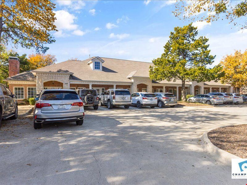 2425-2435 E Southlake Blvd