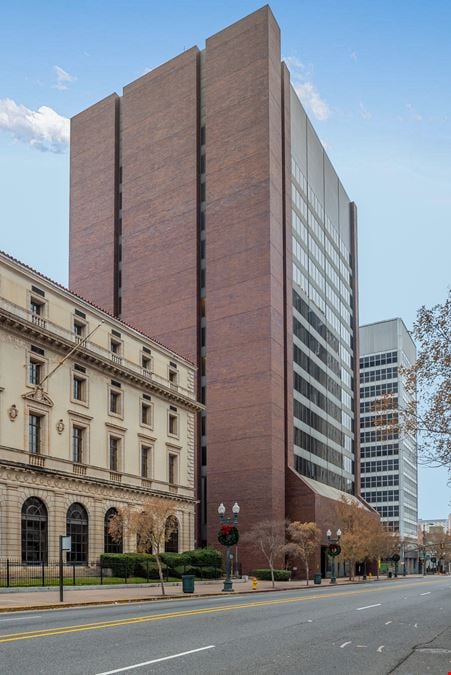 400 Texas Street