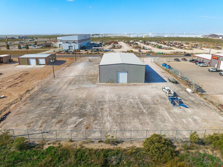 Crane Served 4 Bay Shop Near I-20