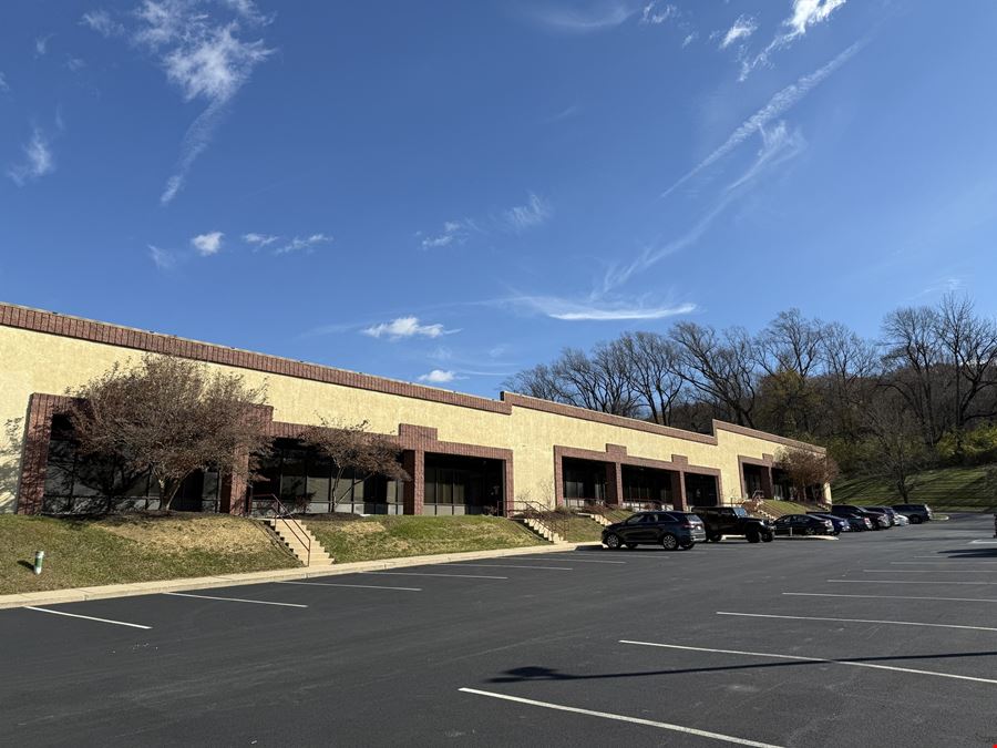 Two Contiguous (Divisible) Suites Available