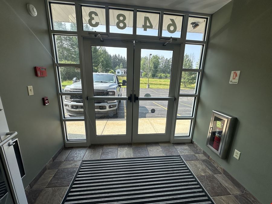 6483 Transit Rd - 3,112+/- SF OFFICE SPACE