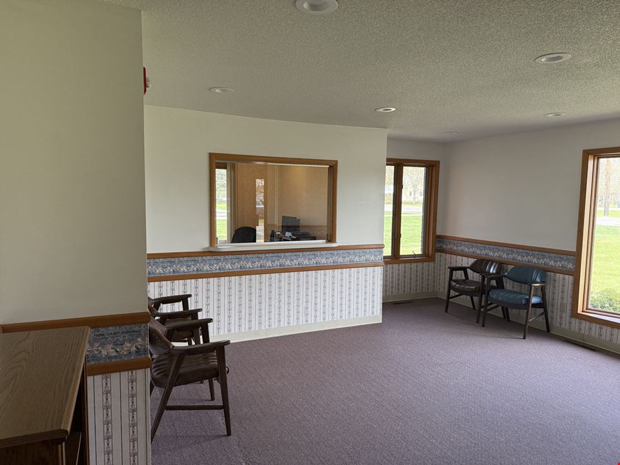 355 N Center Rd