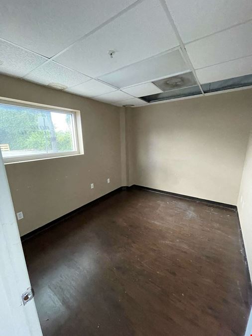 6618 26th Ct E Flex Space Available