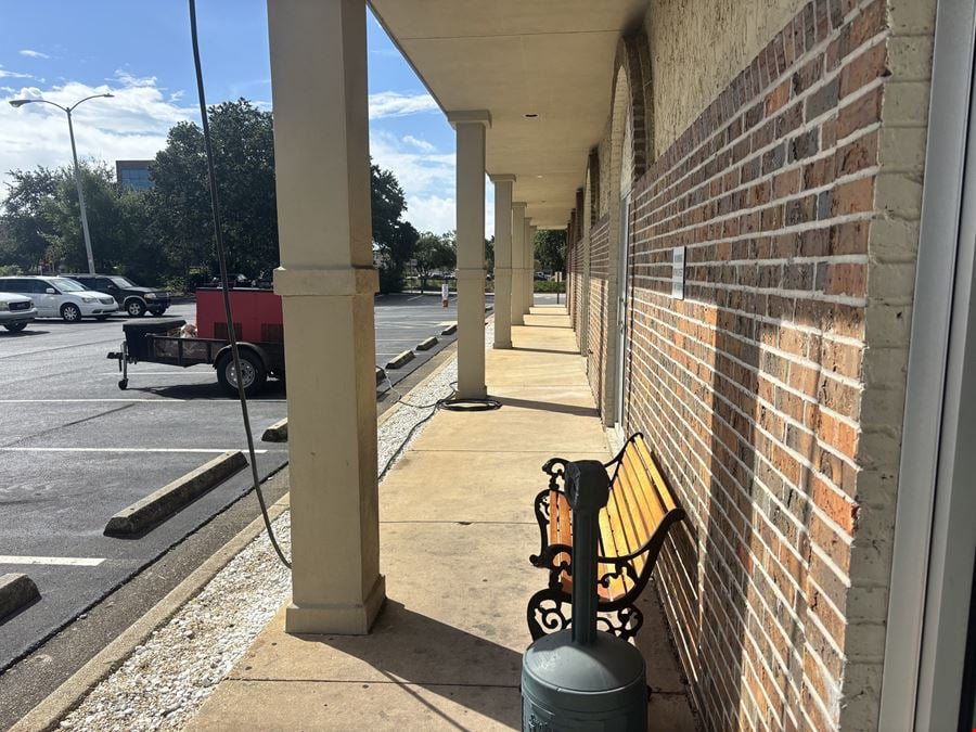 636 SF of Prime Retail Space