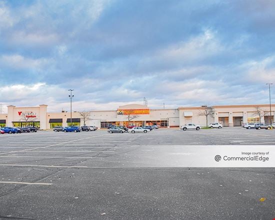Preview of Retail space for Rent at 45600 Utica Park Blvd