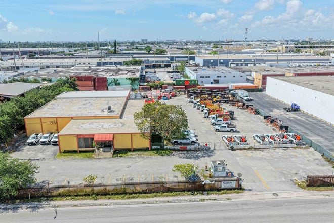Preview of Industrial space for Rent at 3570 NW 62nd St