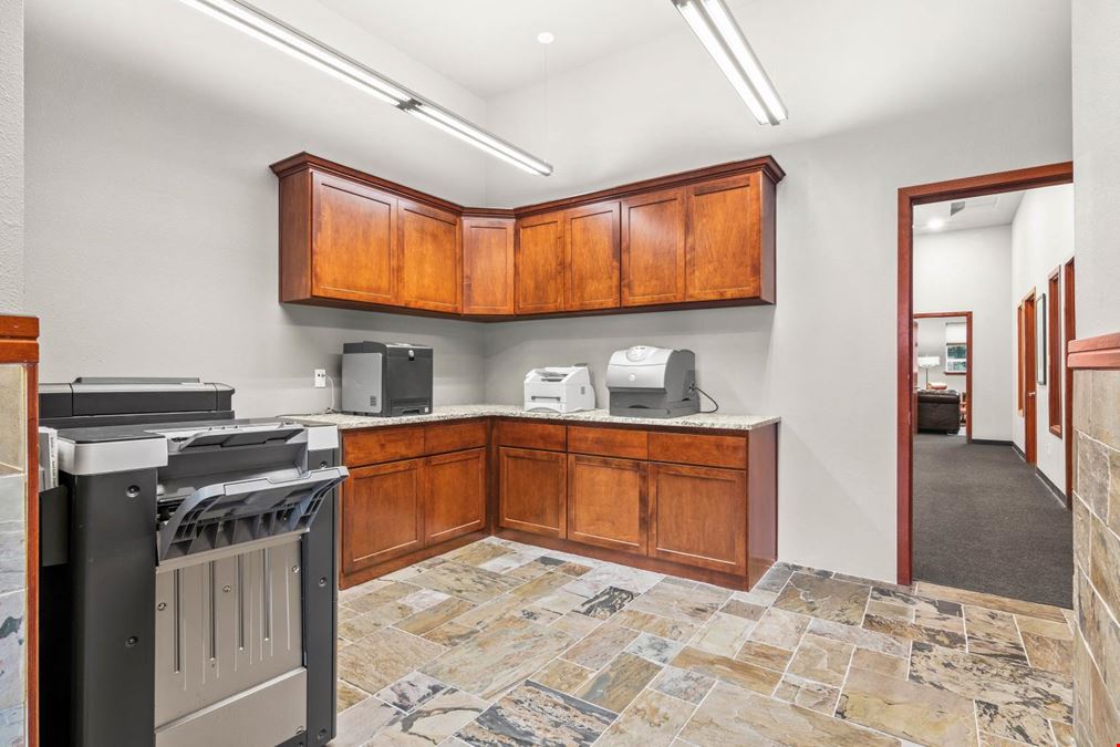 SilverRock Executive Suites