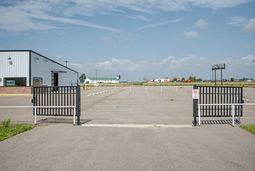 9,600 SF Retail/Office Building Off I-55