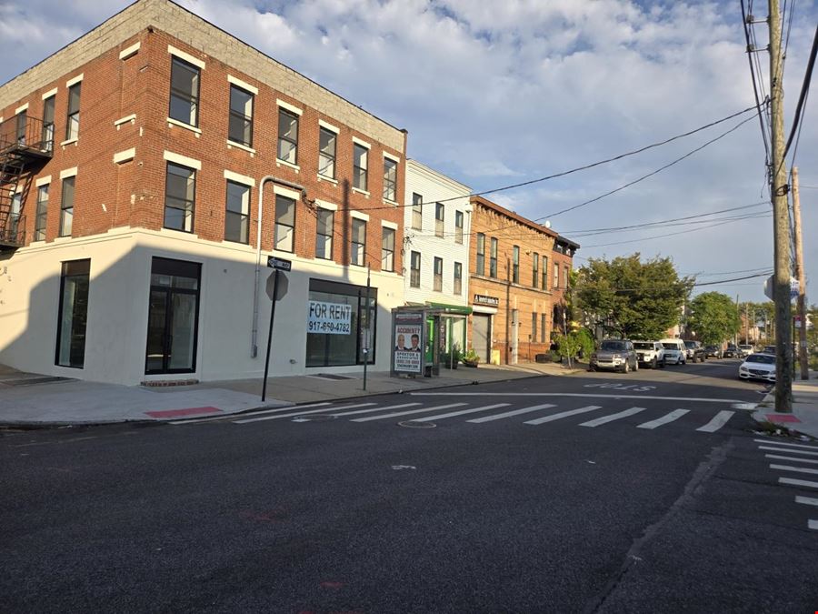 72 Van Dyke St