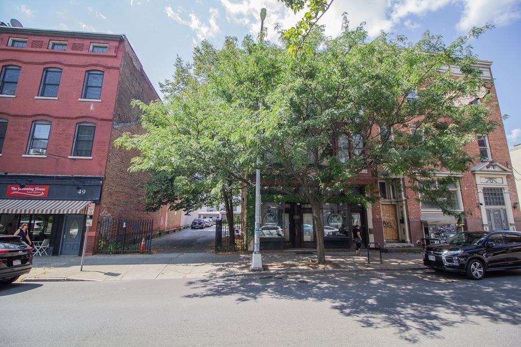 45 3rd St