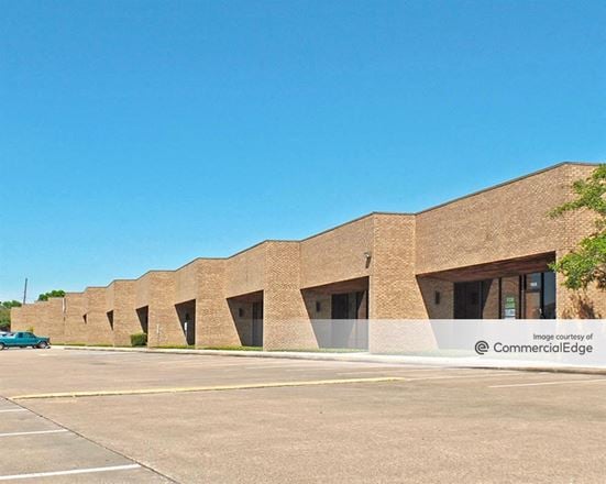 Preview of Industrial space for Rent at 7509 South Fwy