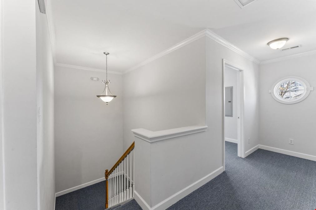 Standalone Office Building for Lease