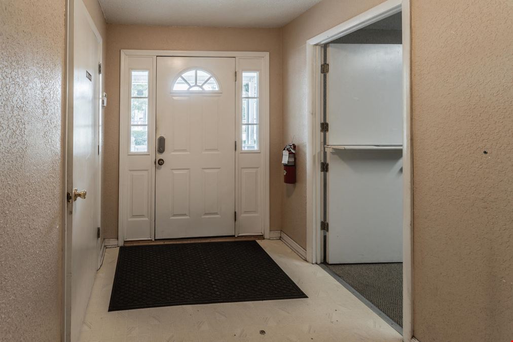 5861 Timuquana Rd, Jacksonville, FL 32210