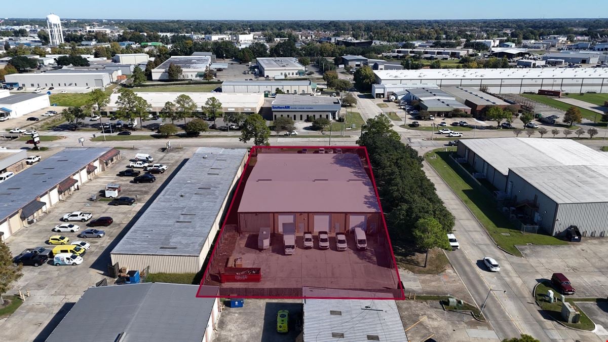 ±14,000 SF Flex Space