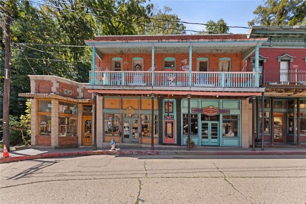 84 Spring St