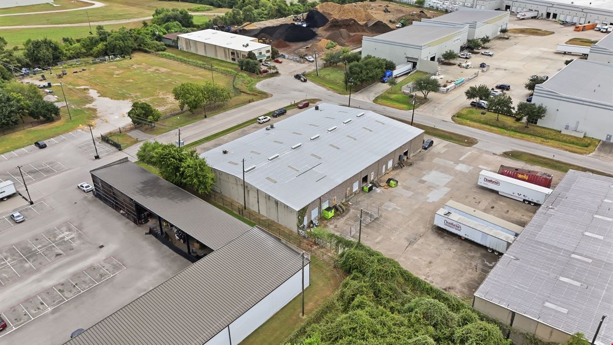 1560 Industrial Dr