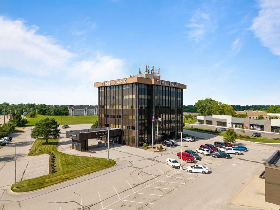 2550 Middle Road Sale
