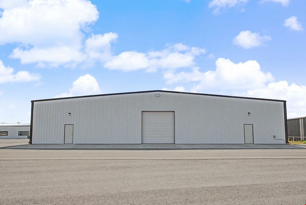 15,200 SF Shop Building Off I-55
