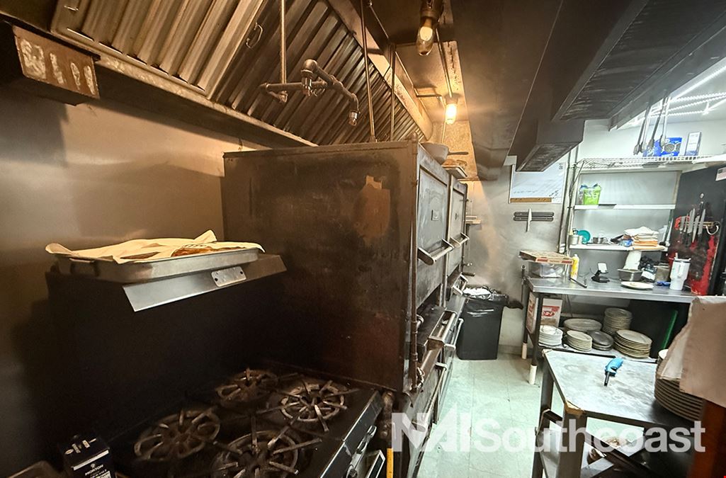 Turnkey Restaurant in Downtown Jensen Beach