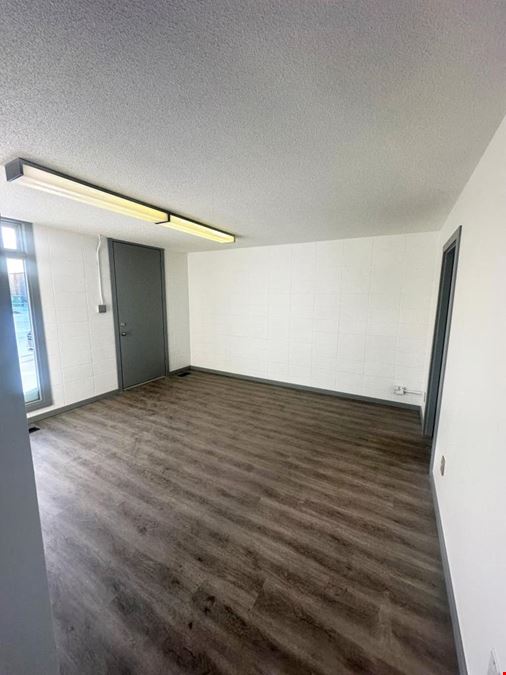 11320 153 Street Industrial Bays
