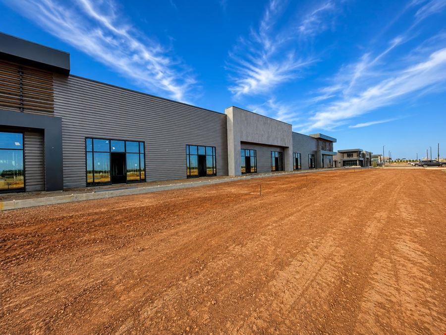 HWY 83 Retail Center