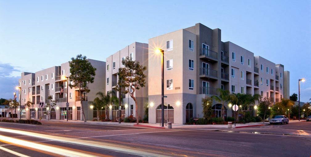 Hollydale Plaza