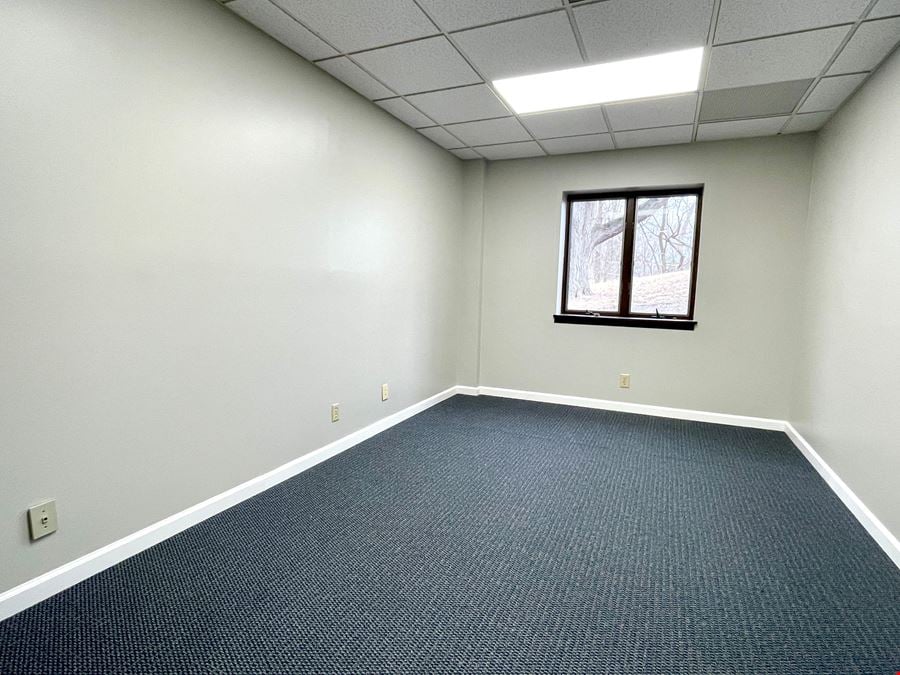 5113 N Executive Dr Suite 106 Microsuites