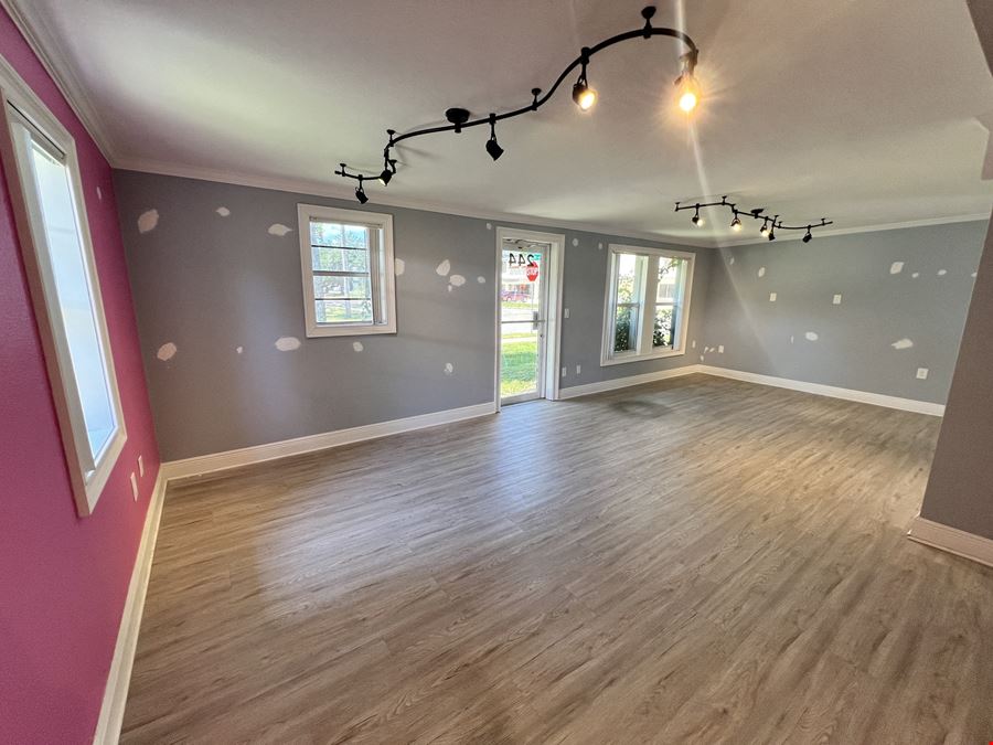 244 Acorn Dr