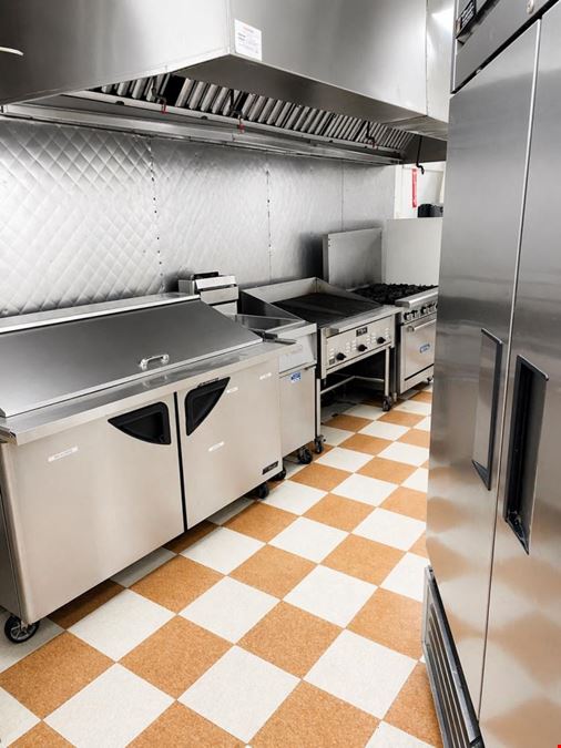 RESTERAUNT SPACE IN CHICAGO AVAILABLE!
