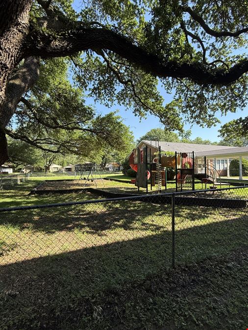 Move-In Ready ±6,400 SF Educational Facility + Playground | Broadmoor Presbyterian Campus, Shreveport