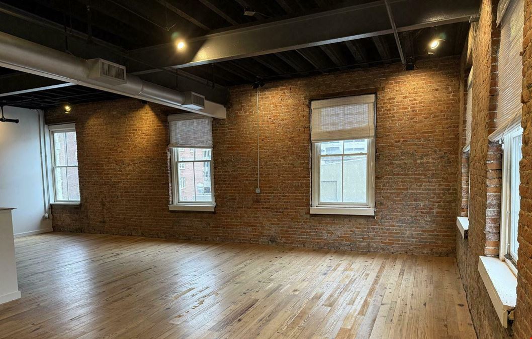 200 Locust Street