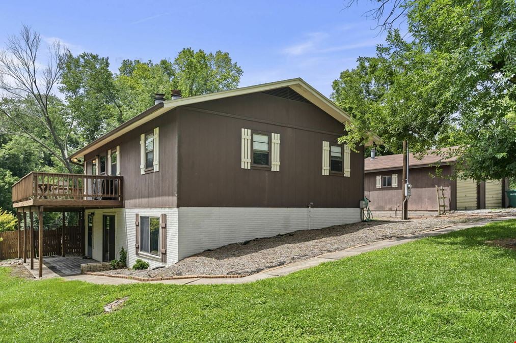 1810 Little Flock Dr - Little Flock