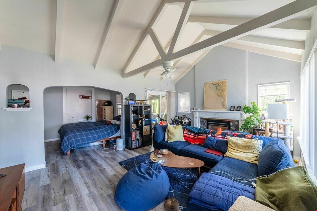 Alki Apartments 4-Unit