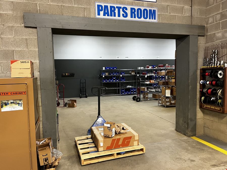 27,000 SF Industrial Building and Laydown Yard